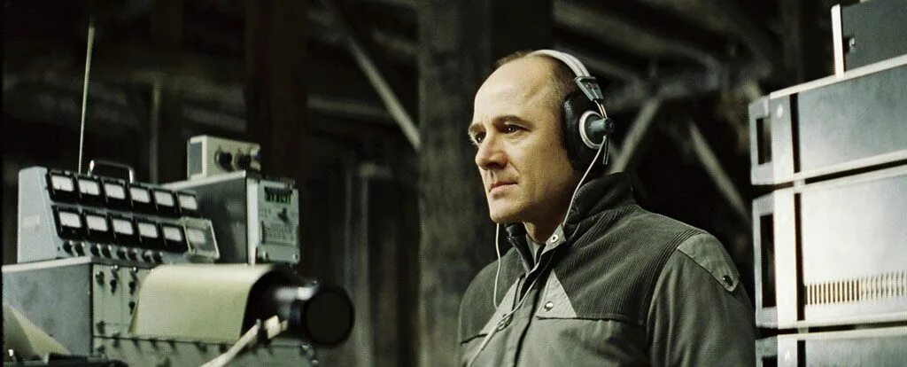 Кф жизнь. Ульрих мюэ жизнь других. the lives of others 2006. герд вислер жизнь других. жизнь других 2006 агент штази ульрих мюэ.