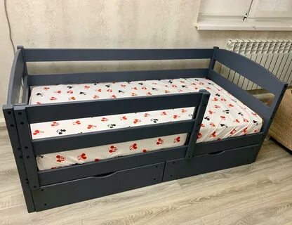 Кроватка с бортиками