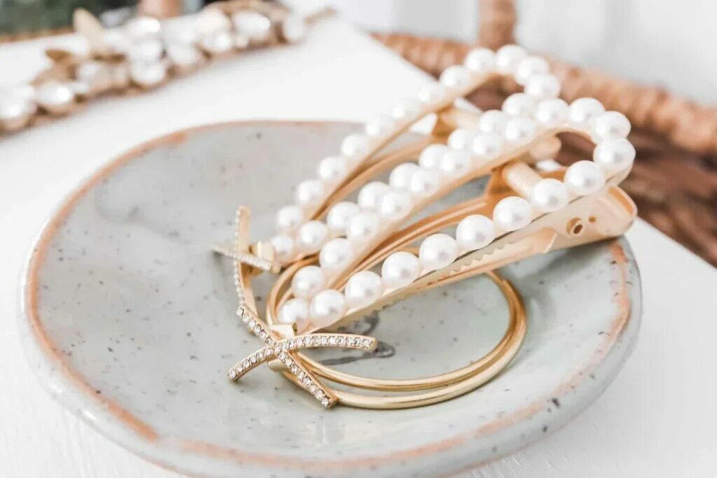Почистить бусы. Pearl accessories. жемчужные изделия зеркало. чистим бусы. чем помыть жемчуг.