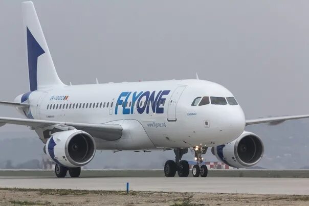 Авиакомпании flyone Armenia. Flyone Armenia самолеты. Airbus a319 flyone Armenia. Fly one Armenia самолеты. Flyone eu