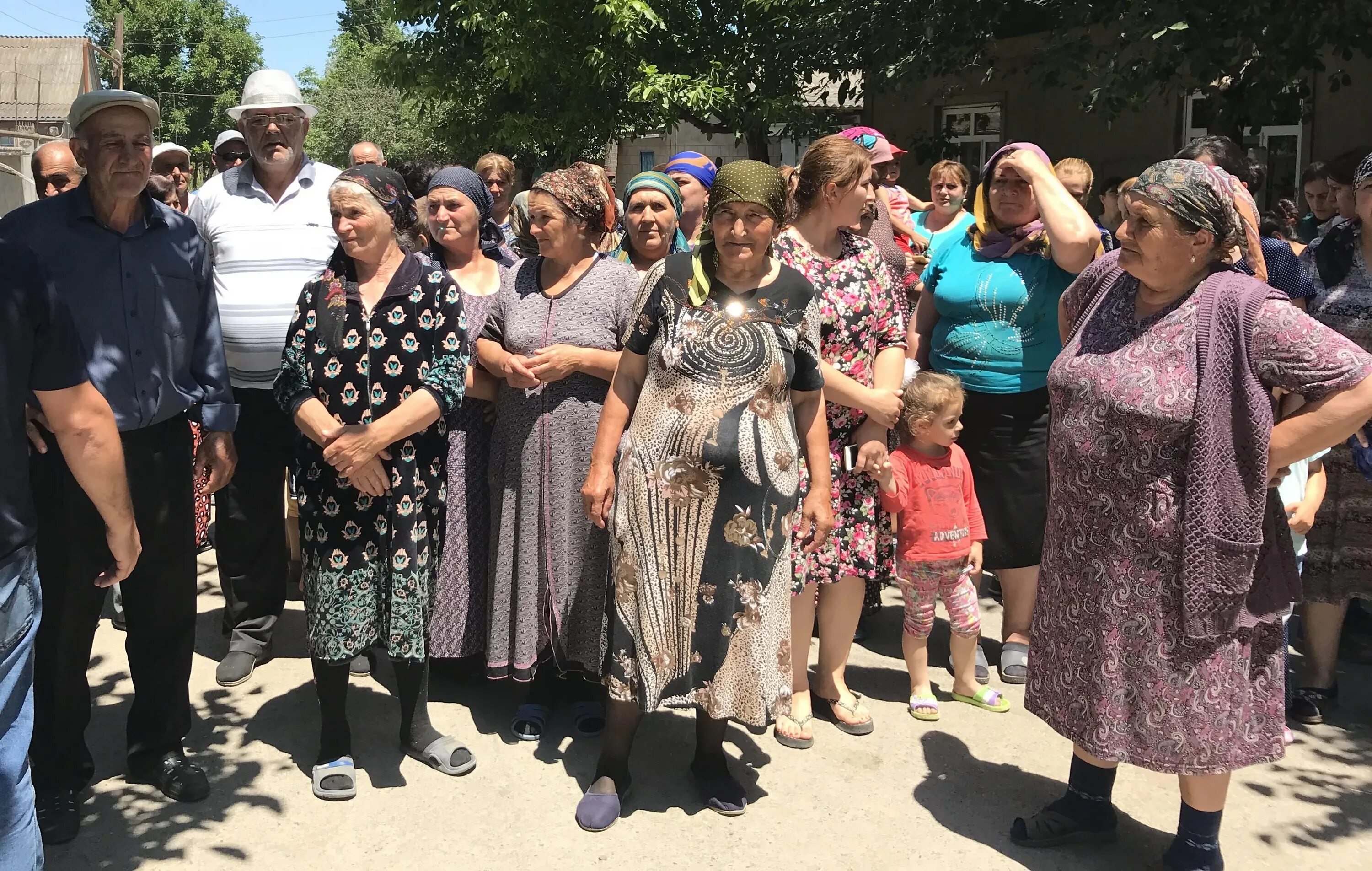Село филя дагестан. Погода в селе новый аул магарамкентский. Глава села мугерган. Азадоглы дагестан село. Село новый аул.