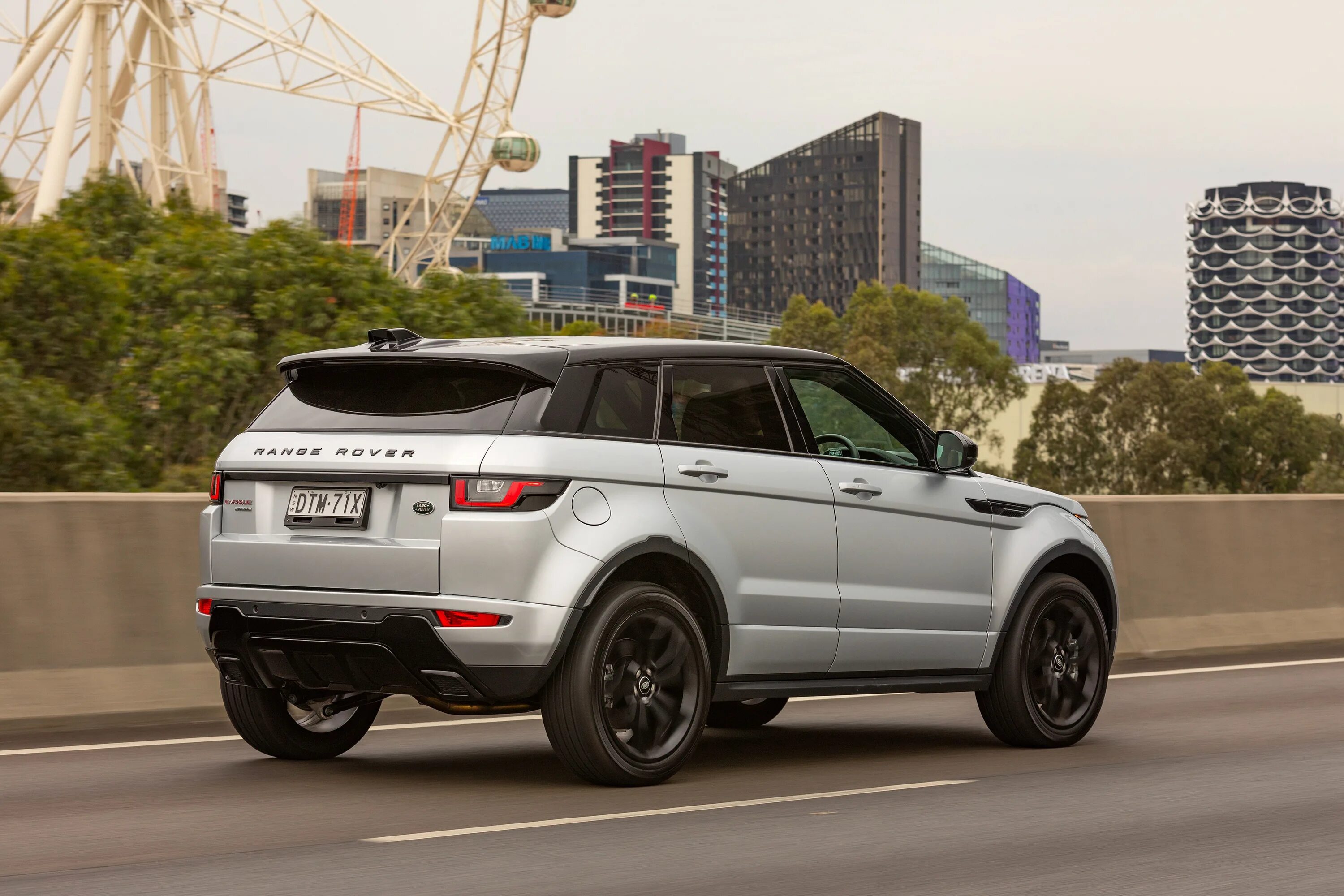 Range rover evoque 1. Range rover evoque оранжевый. Ленд ровер эвок 2017. Land rover range rover evoque 2015. Rr evoque.