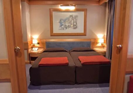 Hotel white 4