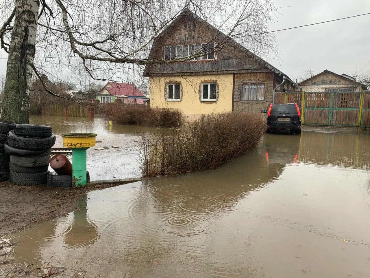 Подъем воды в протве. Подтопление в Козельске Калужской области. Река Жиздра Калужская область. Река Жиздра разлив. Калуга подтопление.