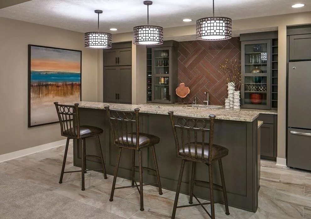 Подвесные светильники над барной стойкой в стиле неоклассика. Пикассо кафе миклухо маклая 15. Руль stranger 4pc. Over bar. Black dog bar тбилиси.