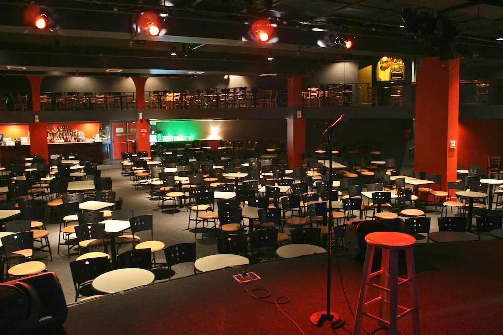 Студия тнт в москве. 11 студия останкино нтв. Студии для съемок передач. Здание телеканала тнт. Где в москве находится студия.