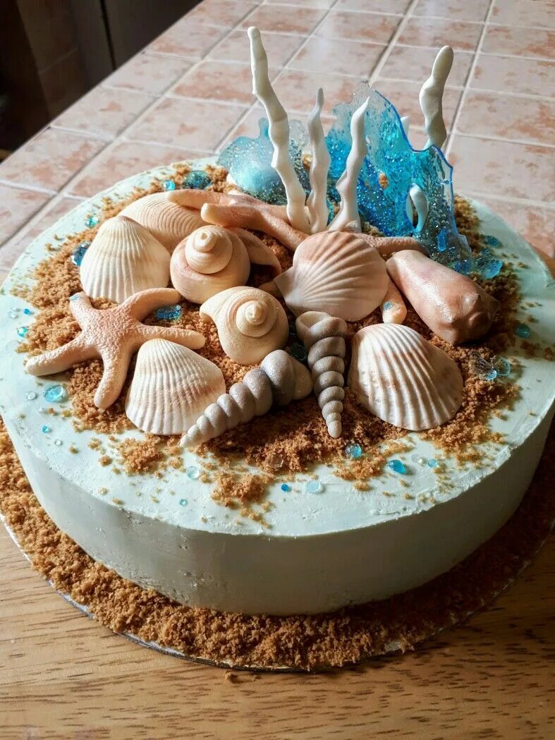 Торт морская тематика. Торт в морском стиле. Торт с ракушками. Торт с дракошкамт.
