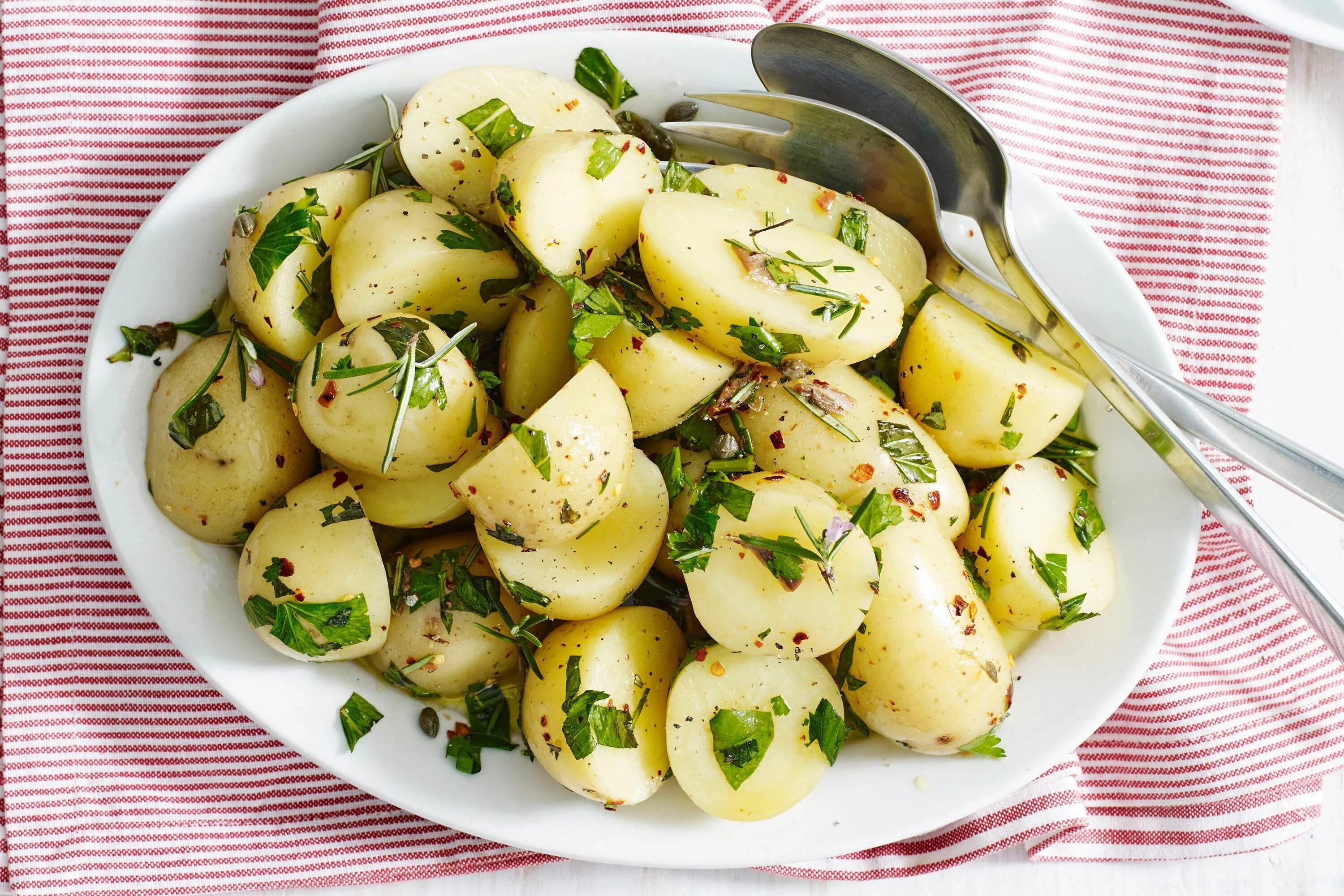 Картофель. Вареная картошка. Картошка в тарелке. Картофель отварной. Potato dish