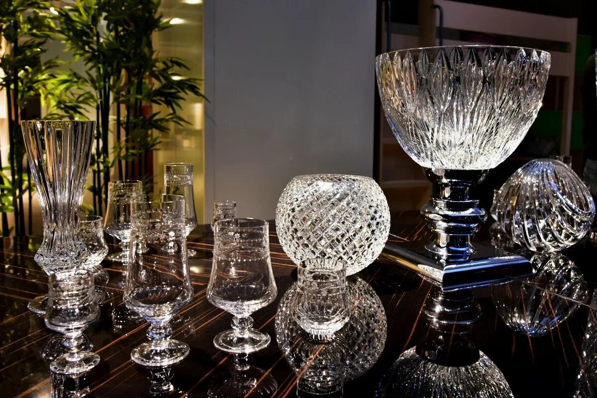 Дятьковский хрустальный завод музей хрусталя. Дятьковский хрустальный завод музей. Дятьково хрустальный. Музей хрусталя город дятьково. Дятьковский завод хрусталя.