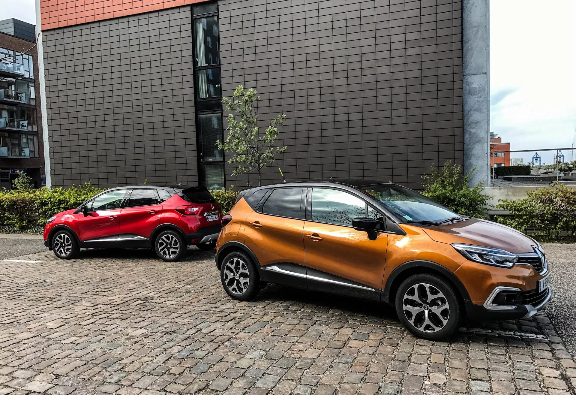 Автомобиль renault kaptur. Renault Kaptur. Рено Рено Каптур. Машина Ренаульт Каптур. Рено Каптур 2.0.