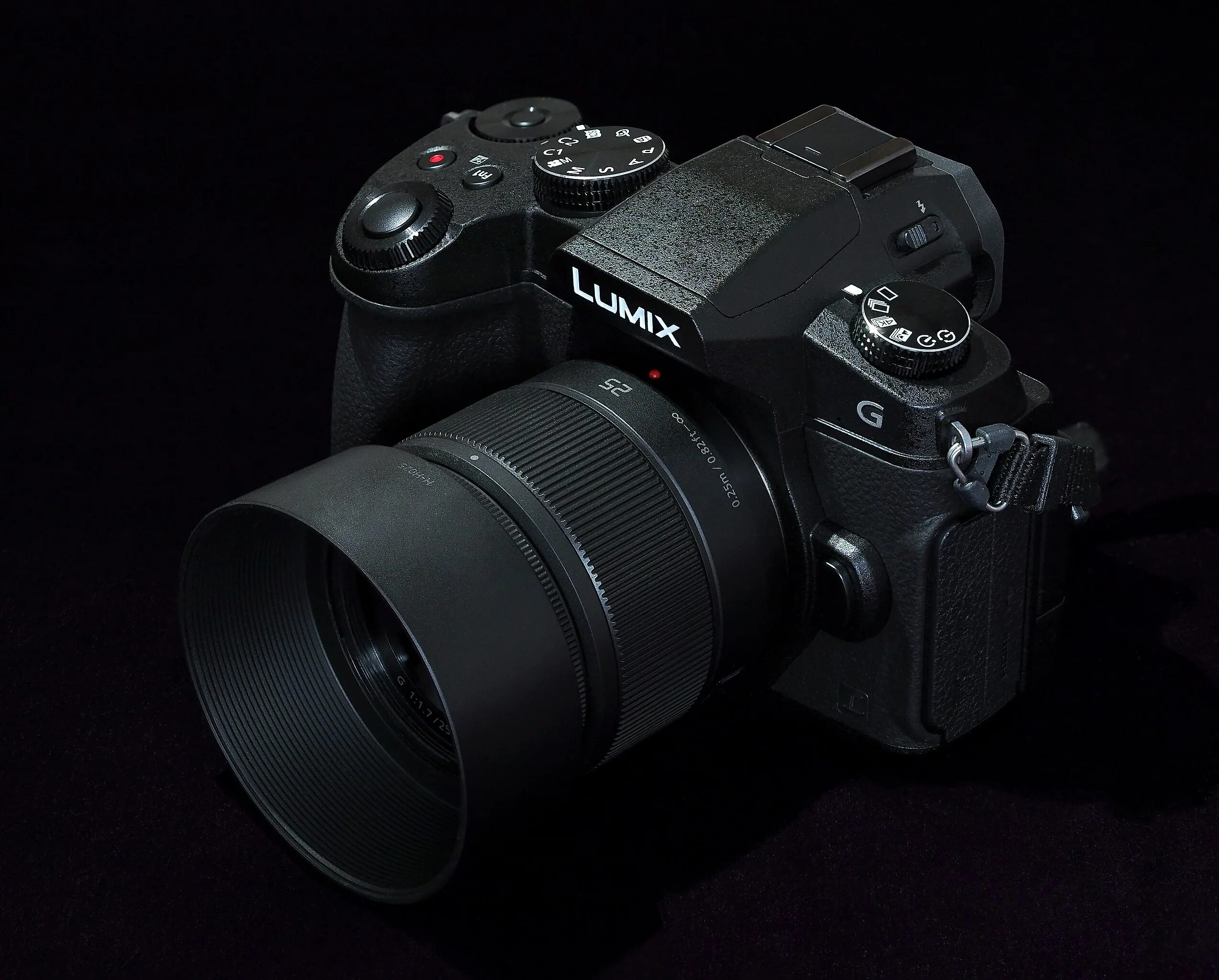 Panasonic lumix g80. Lumix dmc-g80. panasonic lumix dmc-g80. камера панасоник люмикс g80.