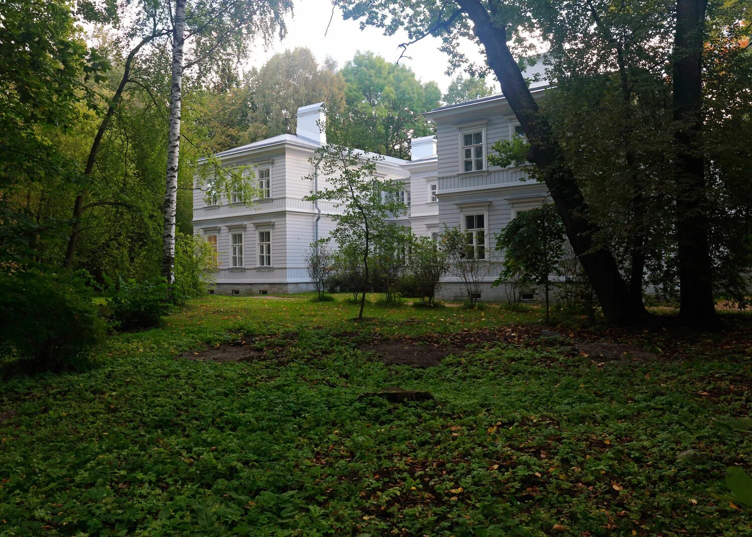 Елагин остров в санкт-петербурге. Елагин остров конюшенный корпус. Кавалерский корпус елагин остров. Кирова спб. Кавалерский корпус елагин остров.
