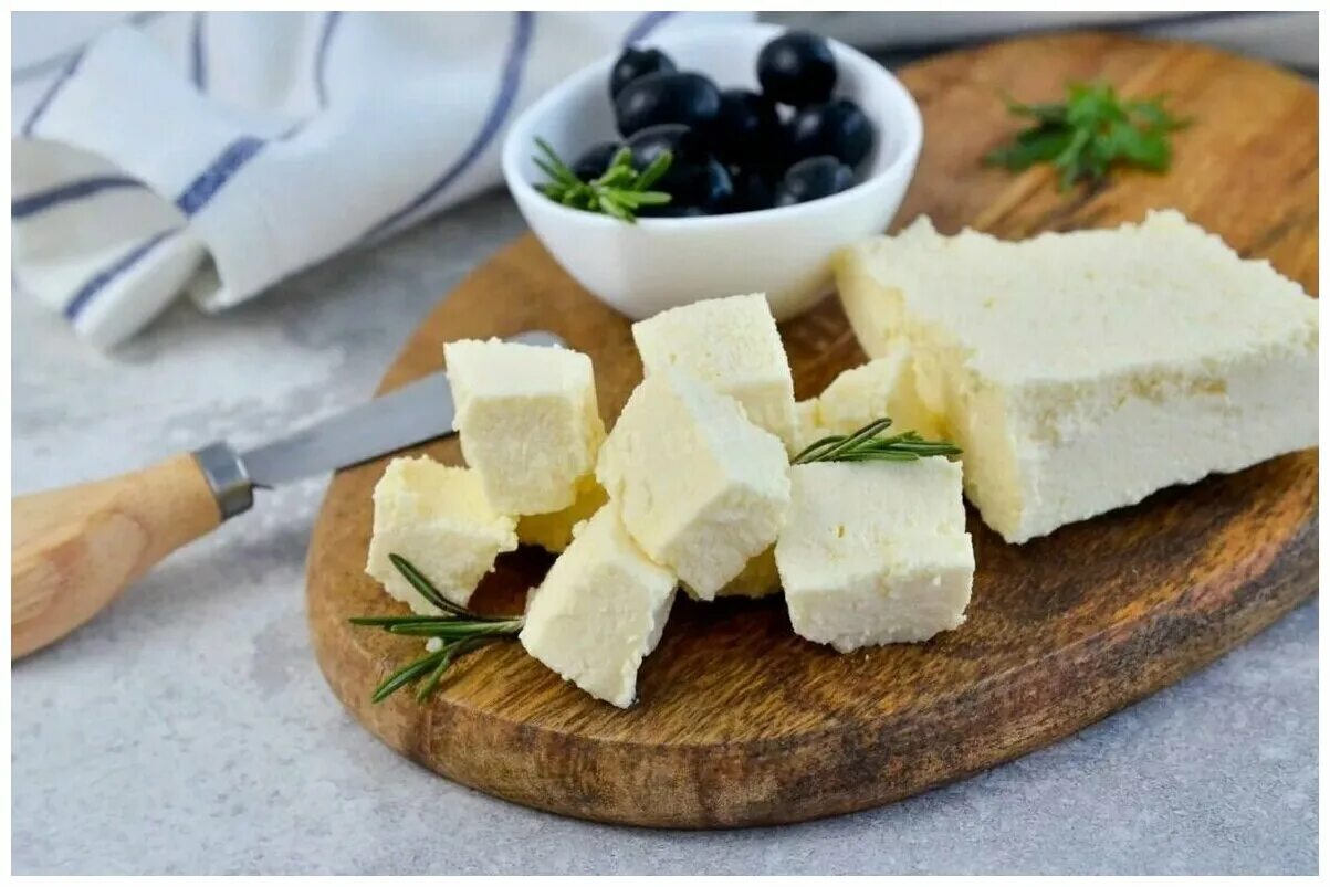 сыр мягкий домашний. мягкий сыр дома. домашний сыр с укропом. сыр мягкий домашний. мягкий сыр дома.