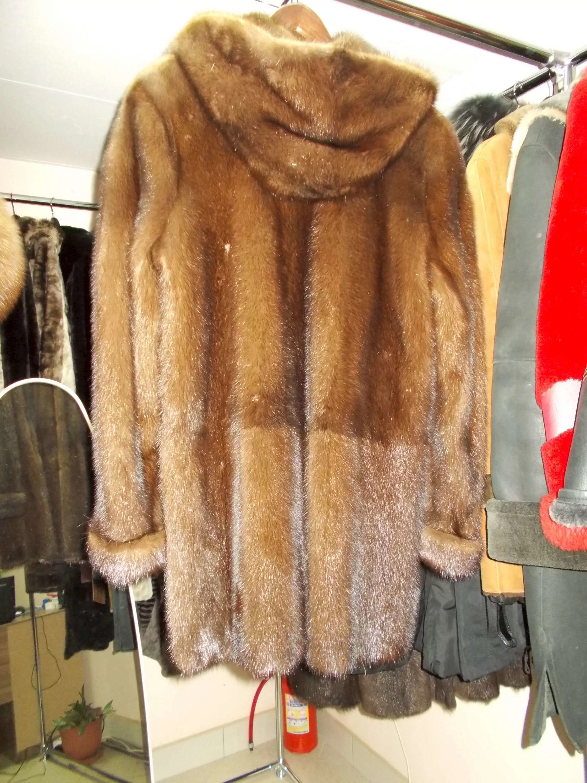 леди ах комиссионный магазин. комиссионная шуба. первый меховой комиссионный. комиссионный шубы. скупка шуб в москве.