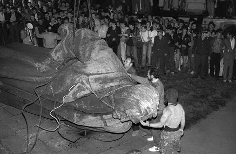 Памятник 1991 года