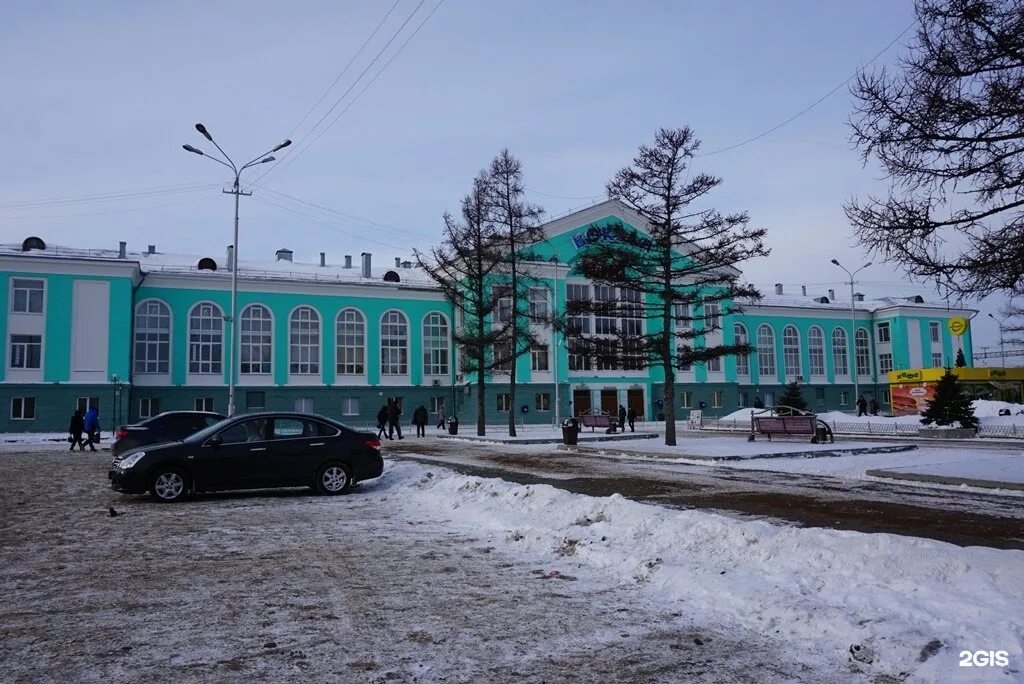 Вокзал кемерово внутри. Жд вокзал кемерово. Вокзал кемерово автобусный жд вокзал. Вокзал кемерово. Жд вокзал кемерово фото.
