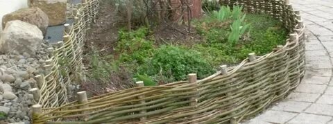 Плетеный забор из ивы своими руками
