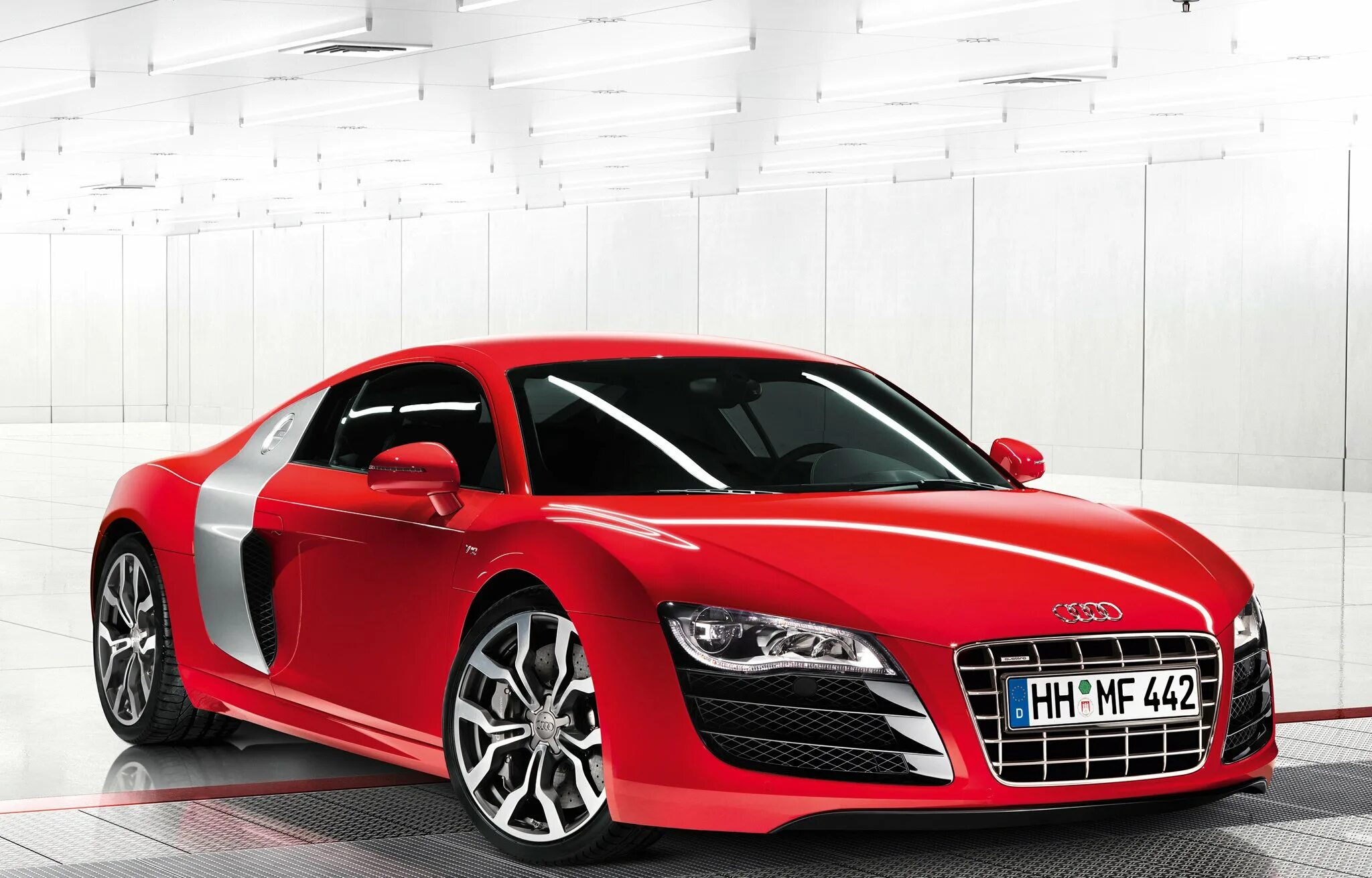 Ауди р8 купе. Audi r8. Машина Audi r8. С днём рождения братишка. Поздравление с днем рождения брату картинки прикольные