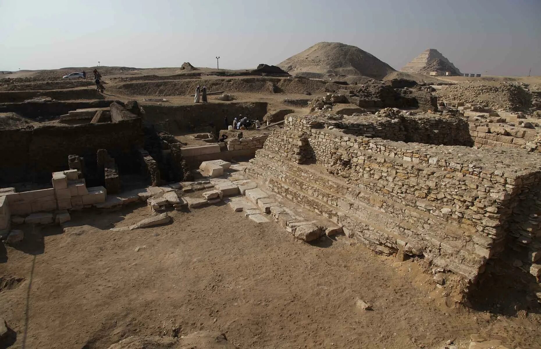 Страна где для погребения фараонов строили пирамиды. Пирамида Тутанхамона в Египте. Некрополь Саккара в Египте.