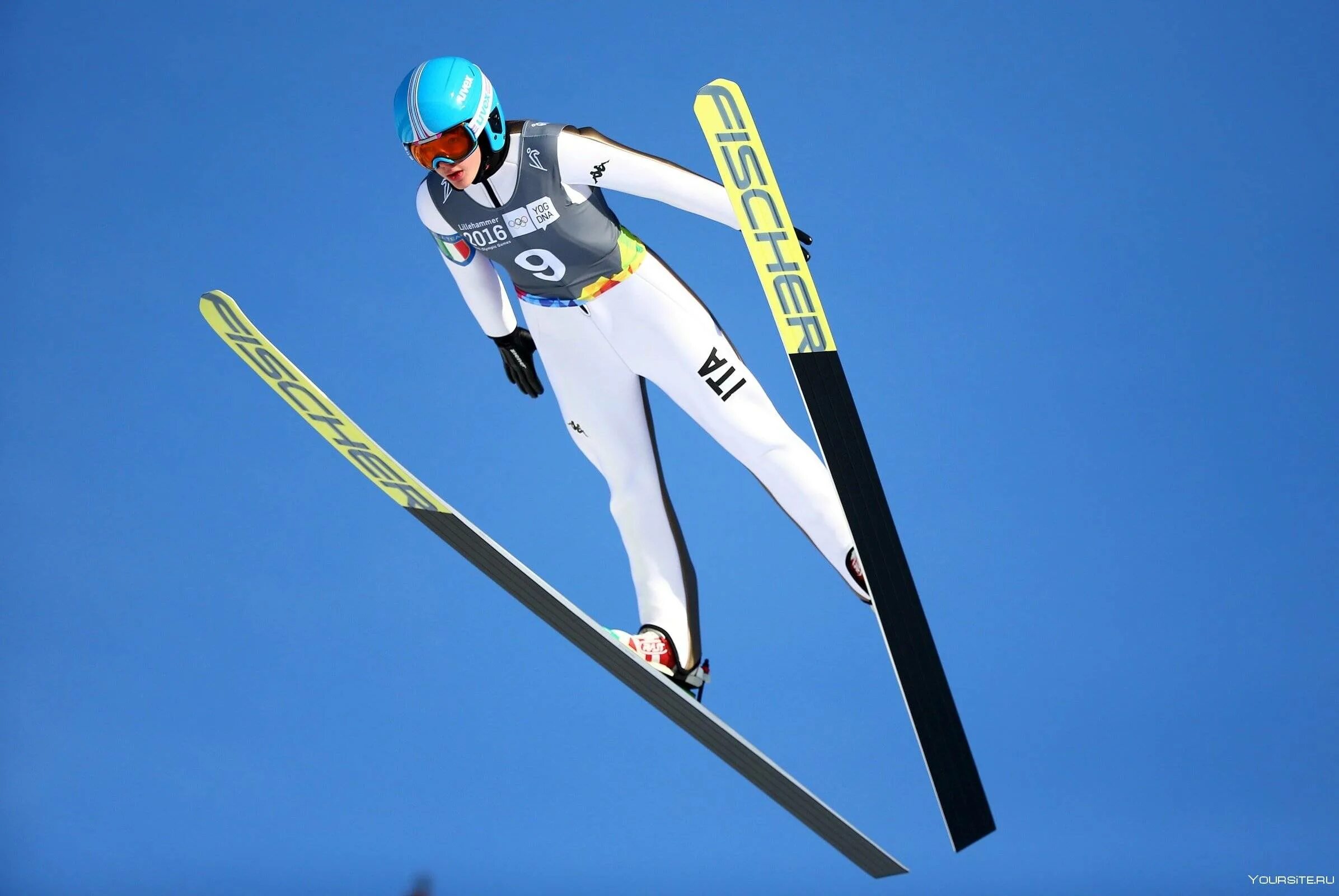 Прыжки с трамплина на лыжах сегодня результаты. Лыжный спорт прыжки с трамплина. Олаф Рюэ прыжки с трамплина. Прыжки с трамплина Мурманск. Прыжки на лыжах с трамплина Олимпийский вид спорта.