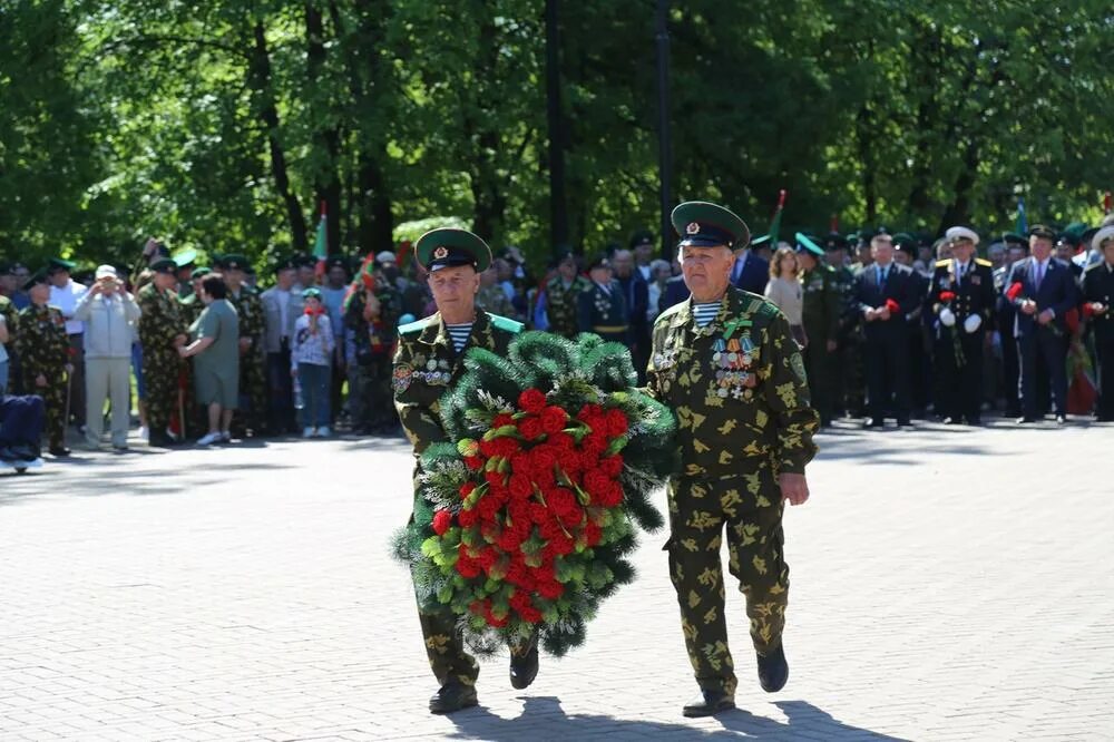 В каком году день пограничника