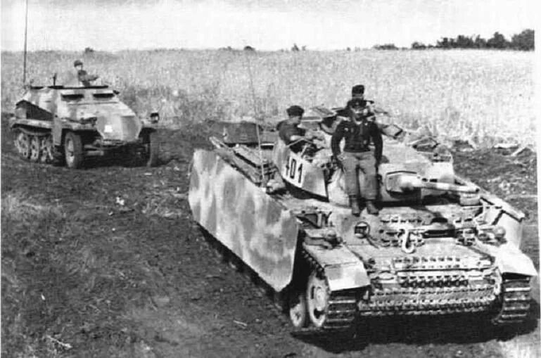 Танки мертвой головы. 3-Я танковая дивизия СС Тотенкопф на Курской дуге. PZ III Курск 1943. 3й танковой дивизии СС «мёртвая голова». 3я танковая дивизия SS мёртвая голова.