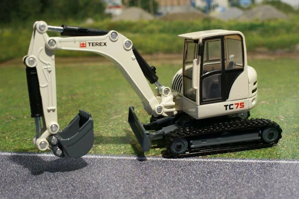 Покупка экскаватора. Terex tc75 экскаватор. Модель трактор Terex 980 1/50 siku. Mini Digger экскаватор. Экскаватор гусеничный Terex мини.