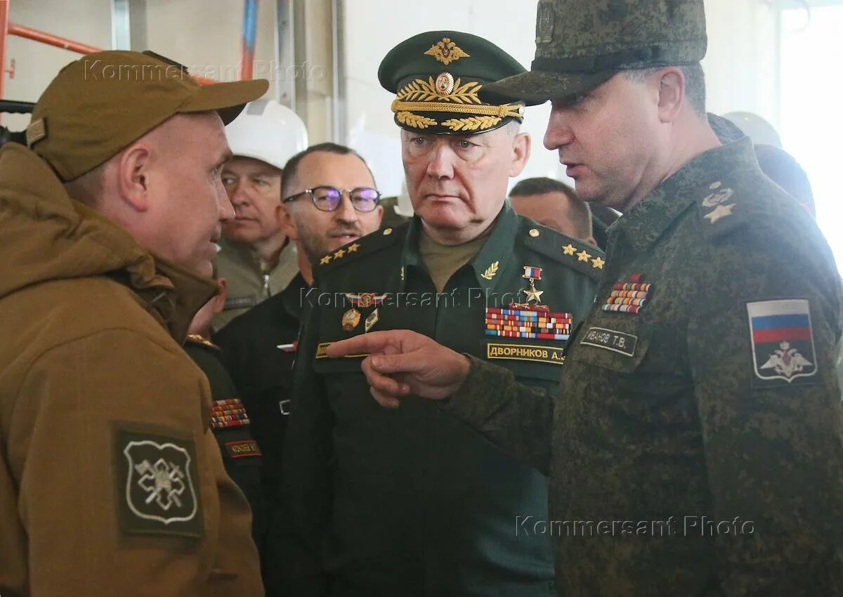 Ребров рузкс юво евгений. Начальник академии вифк. Дворников александр владимирович генерал-полковник. Вручение боевого знамени цво. Рузкс юво.