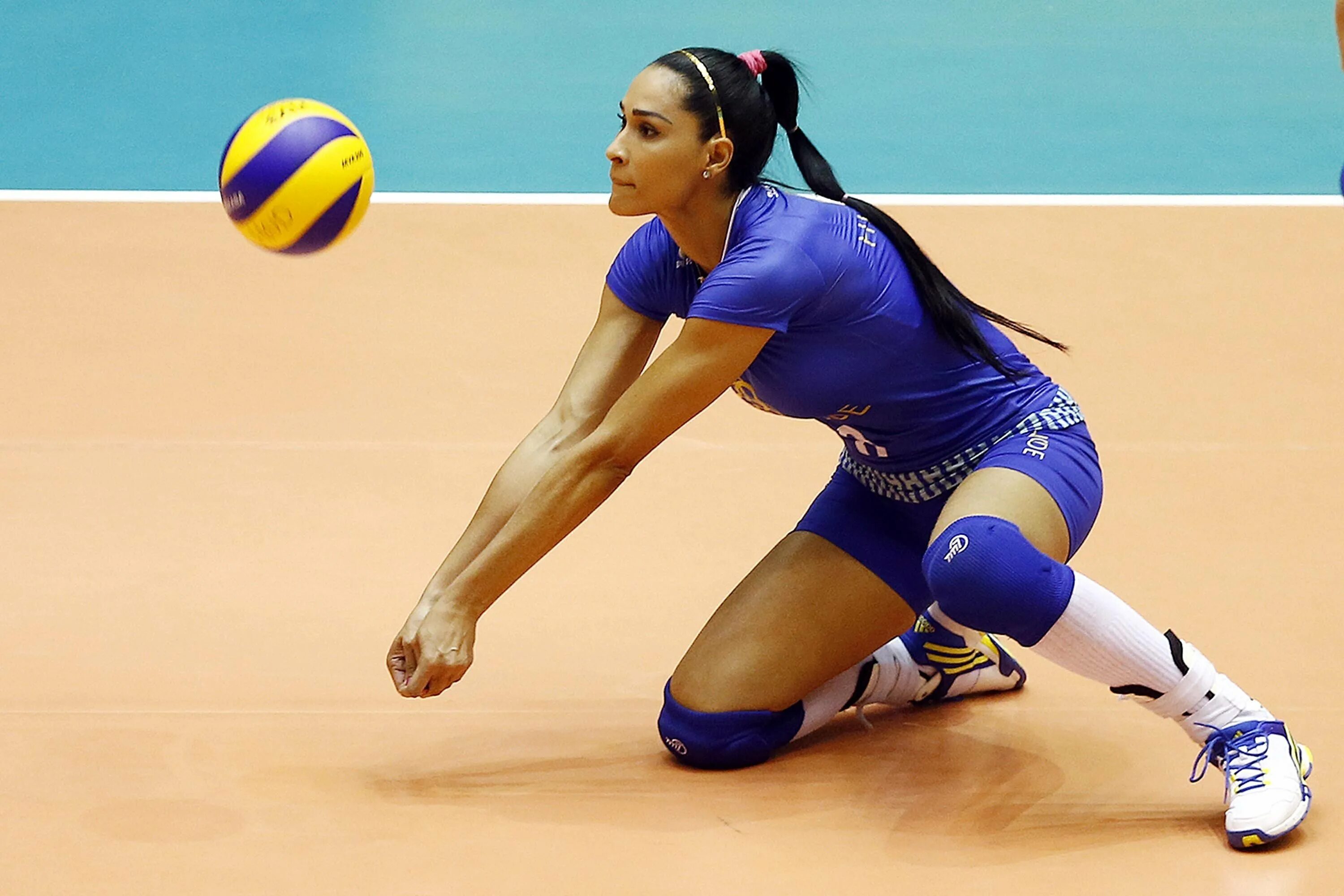 Woman volleyball. Гамова волейболистка. Зехра Гюнеш волейболистка.