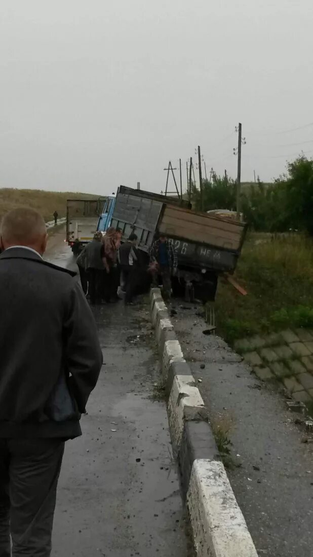 Погода усть калманка алтайский край на 14. Усть Калманка авария. ДТП Усть-Калманский район. Усть-Калманка Алтайский край.