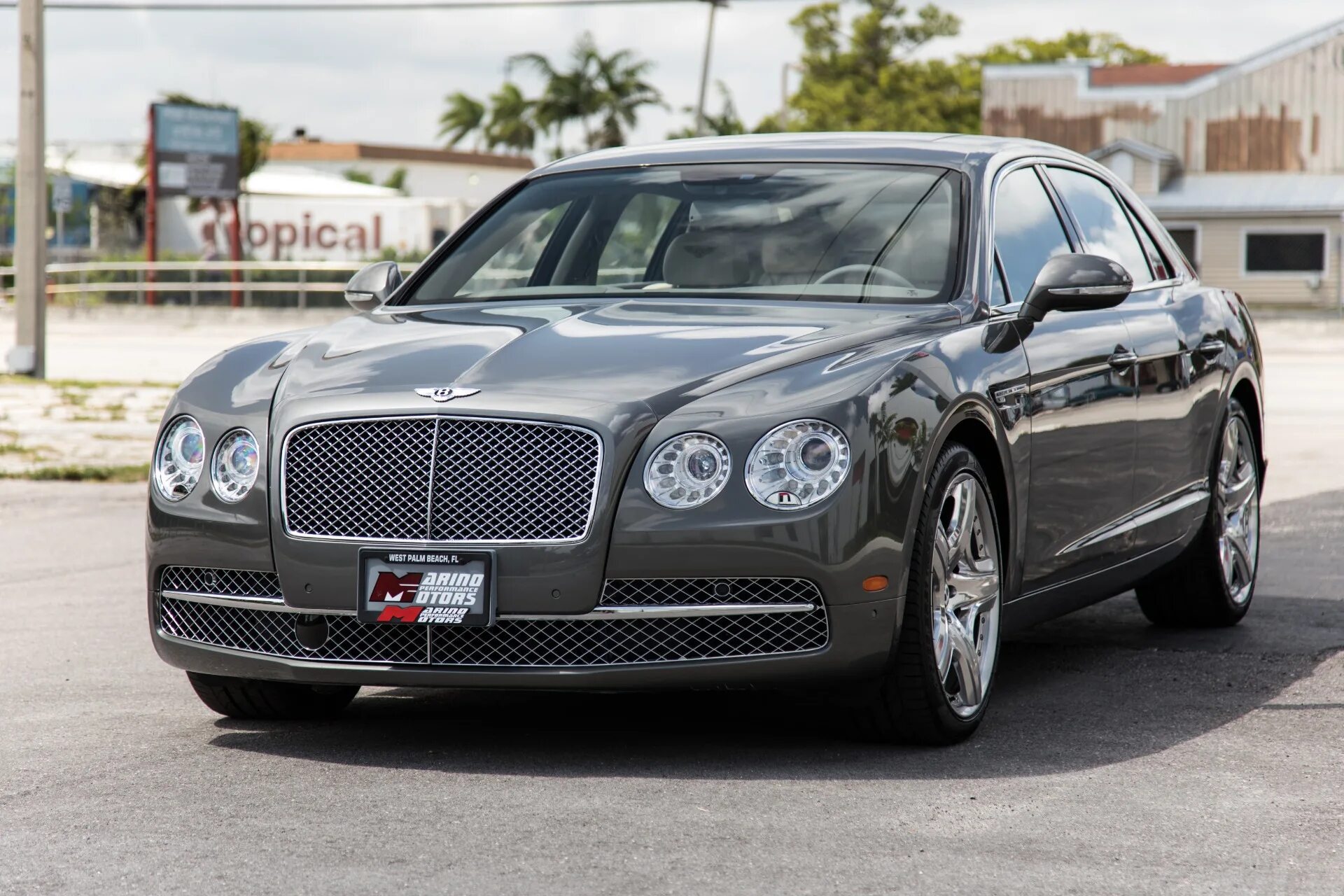 Бентли continental flying spur. Бентли Флаинг Спур. Bentley Flying Spur 2023. Бентли Flying Spur 2022. Бентли Flying Spur 2021.