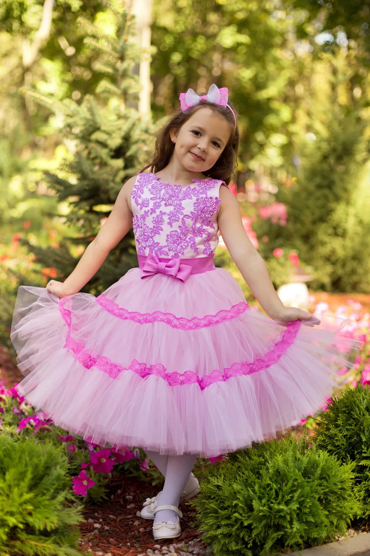 Платье для девочки. Красивое детское платье. Красивые платья для детей. Нарядное платье для девочки.