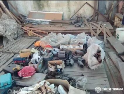 Разрушением и уничтожением материальных ценностей