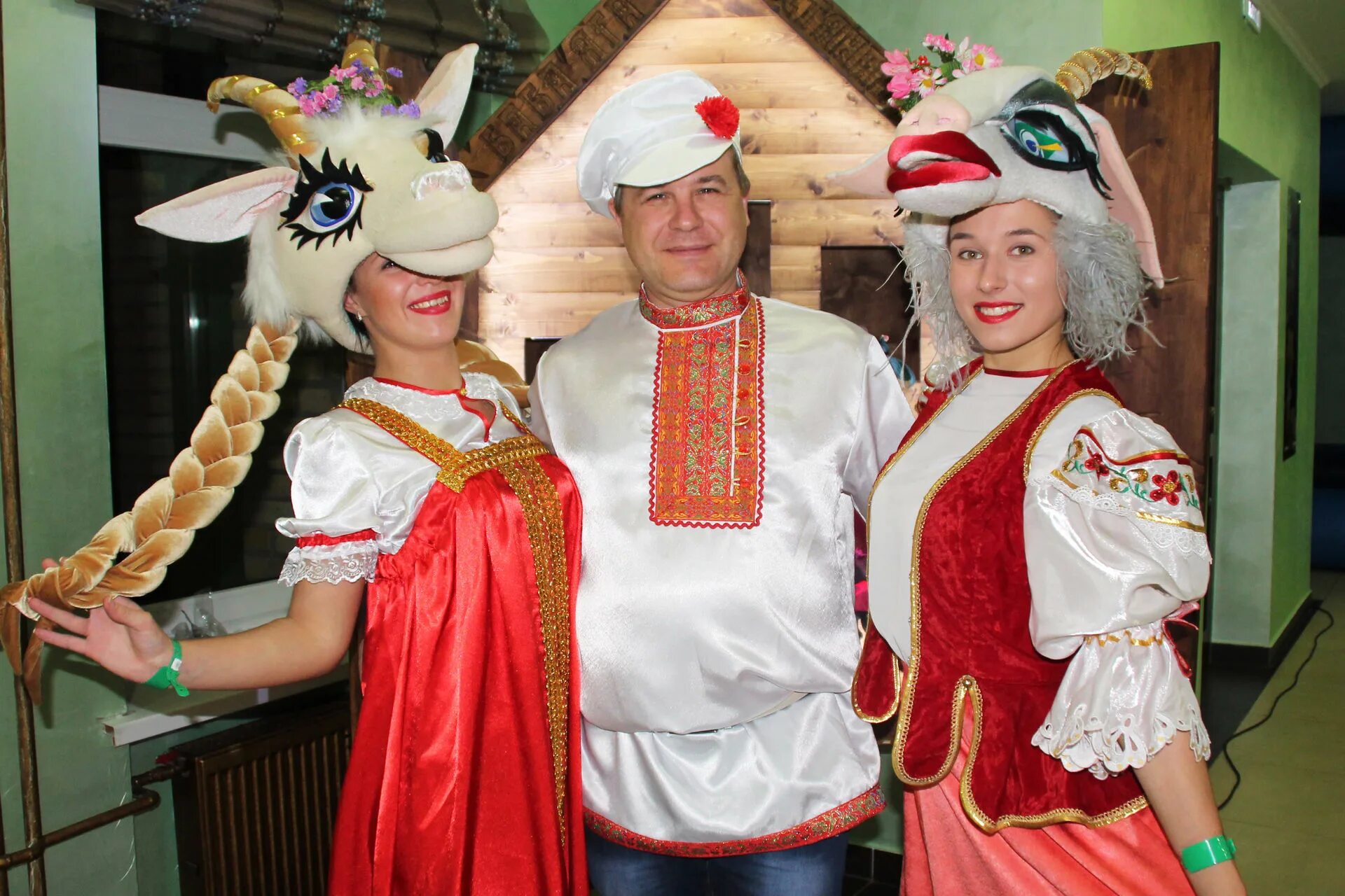 Костюм козленка. Костюм козы. костюм козы взрослый. костюм козы на масленицу. костюм мамы козы.