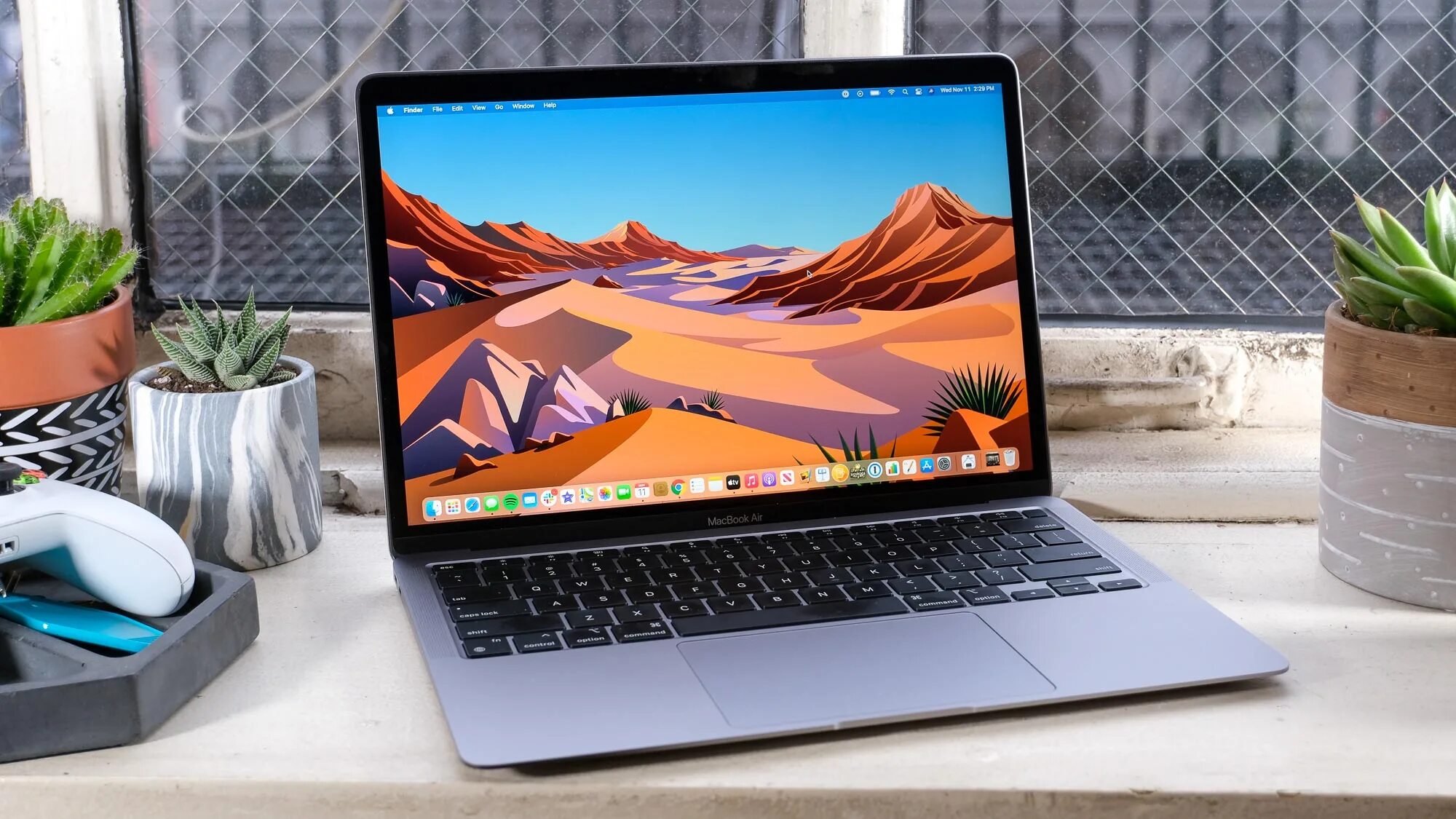 Macbook air 2022 обзор. Макбук АИР 2021. MACBOOK Air 13 2021. MACBOOK Pro 2020 m1. MACBOOK Air Pro 2021.
