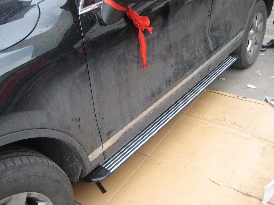 Volkswagen touareg nf пороги. Volkswagen touareg nf пороги. Пороги фольксваген туарег. Порог фольксваген туарег. Пороги на volkswagen touareg 2008.