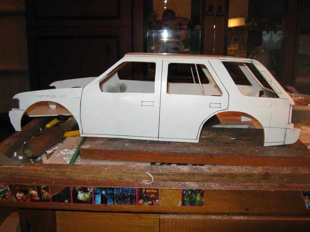 Сделай кузов. Форд мустанг кузова. Кузов из композитных материалов. Каркас для автомобиля. Каркас платформа кузова газель газ-3302.