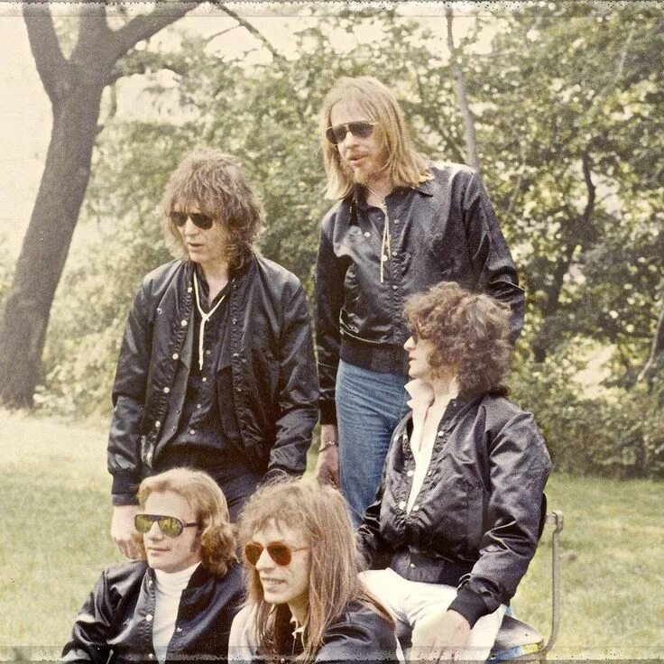 Yes tormato. Группа yes 1978. yes tormato 1978 обложка. yes tormato album.