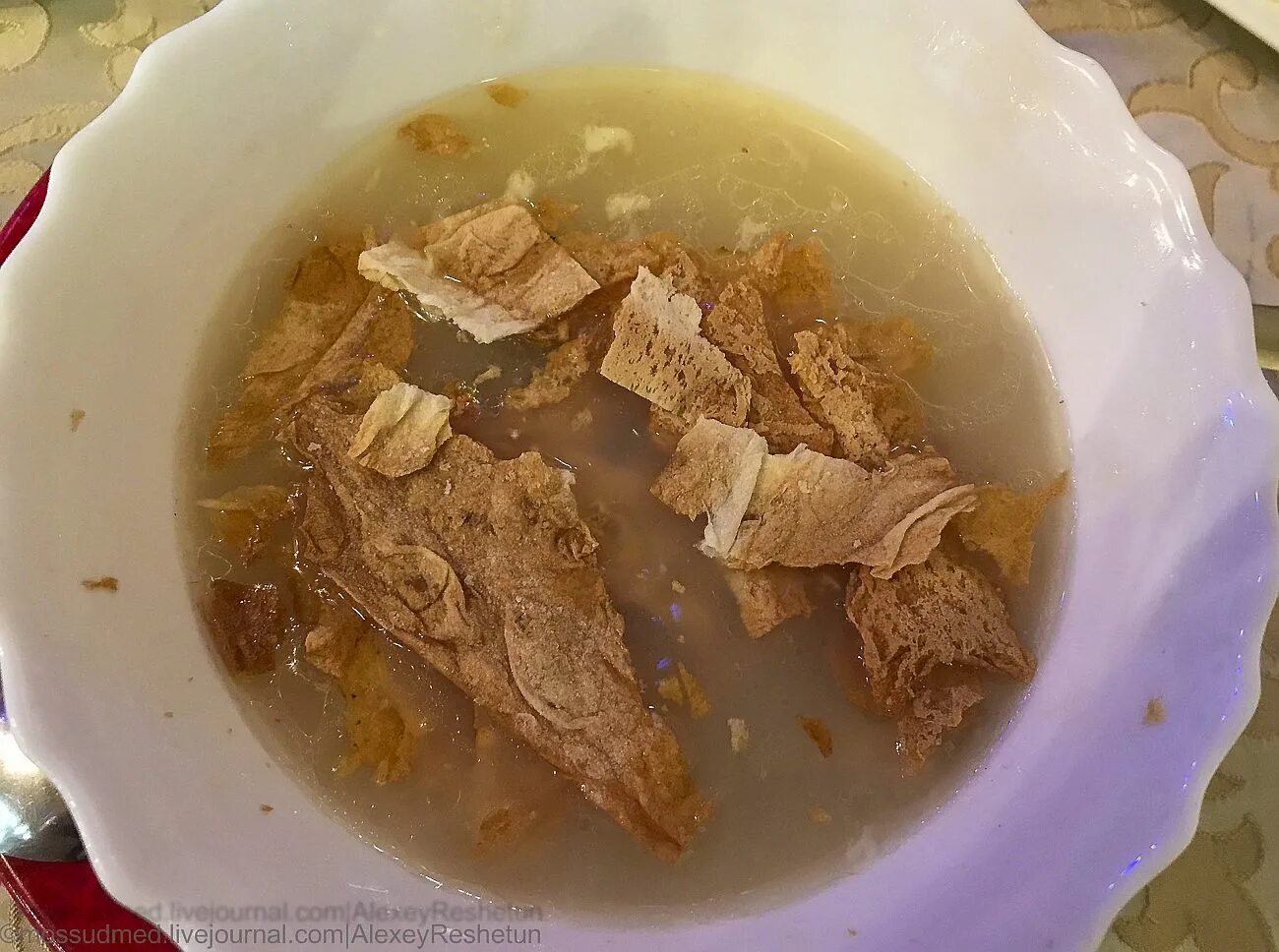 Хаш грузинский. Как правильно едят хаш. Хаш с говядиной. Лаваш для хаша. Как правильно едят хаш.