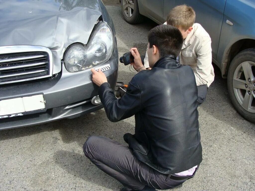 Осмотр тс после дтп. Экспертиза автомобиля после дтп. судебная автотехническая экспертиза. независимая оценка автомобиля после дтп. ущерб автомобиля.