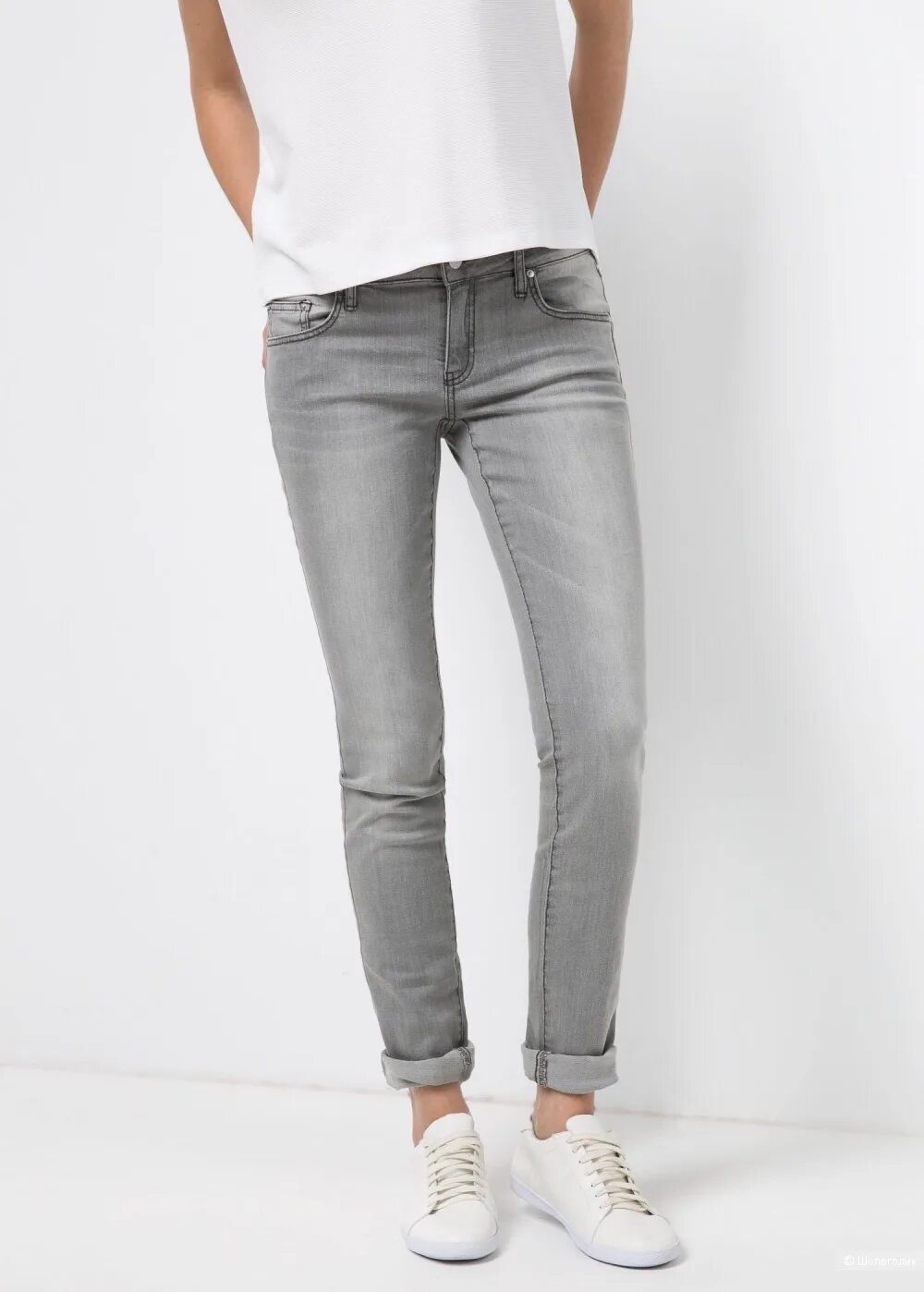Stradivarius mom fit jean in washed grey ASOS
