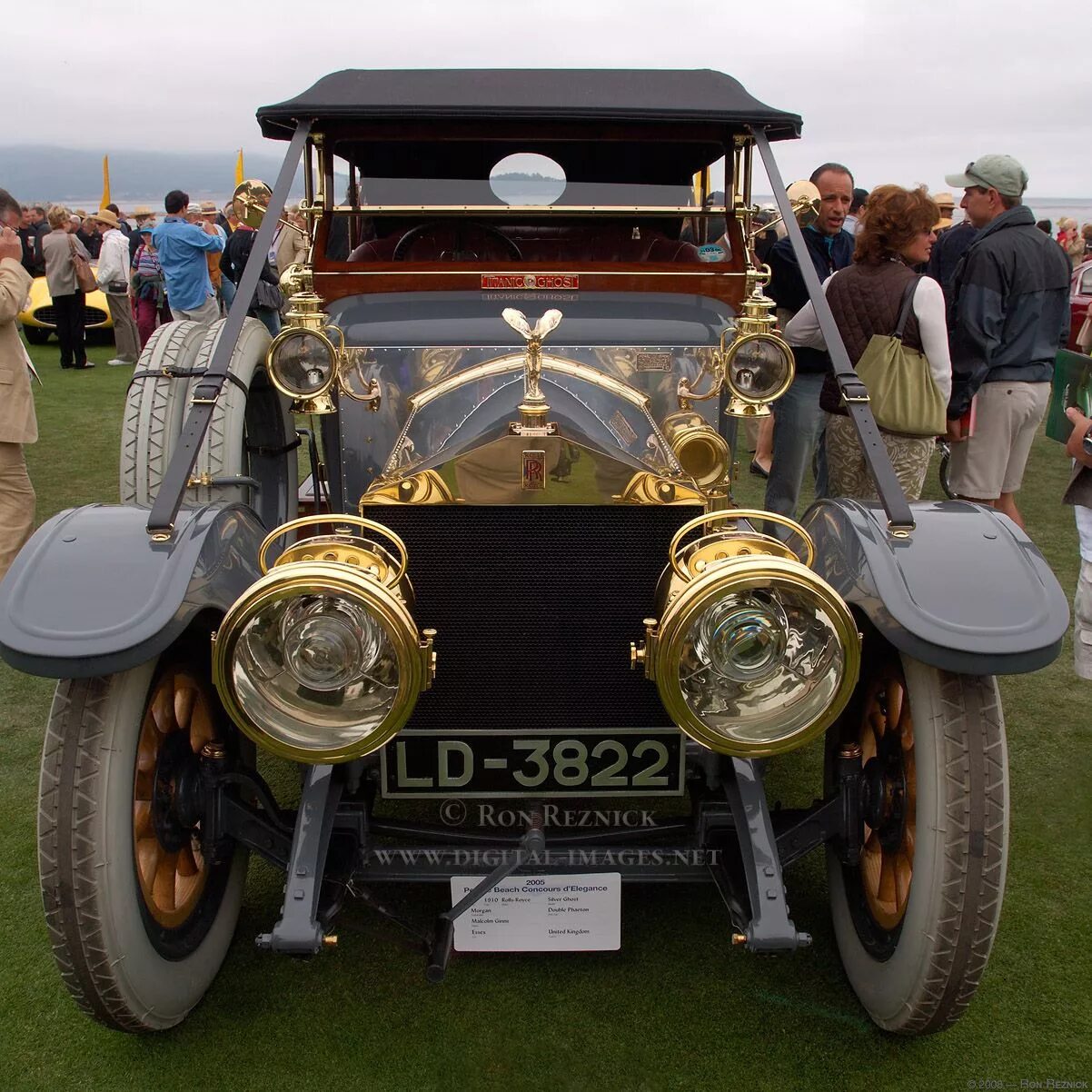 Дорогой старый автомобиль. Роллс Ройс 1910. Роллс Ройс раритет. Роллс Ройс 1910 сильвергоуст. Rolls Royce Ghost 1910х старый.