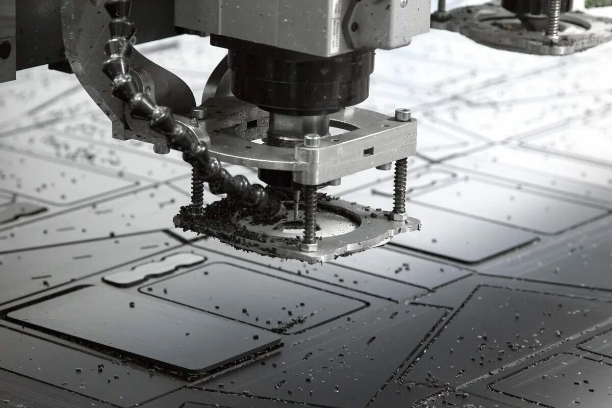 2000 3 2000 3000 5. Фрезеровка композита на ЧПУ. Фрезеровка CNC композитного материала. Фрезеровочный композита в станок. Фрезерная резка станок композит.