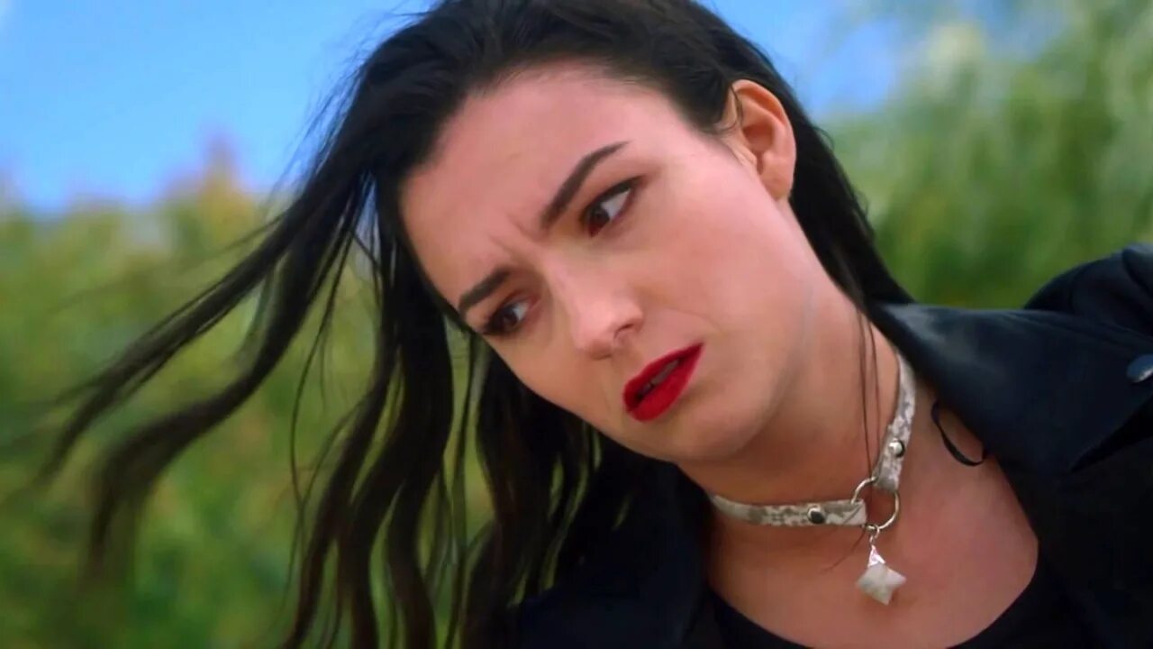 Песня кармиллы. Кармилла хайд. Актриса кармилла хайд. Песня кармиллы. Кармилла трейлер.