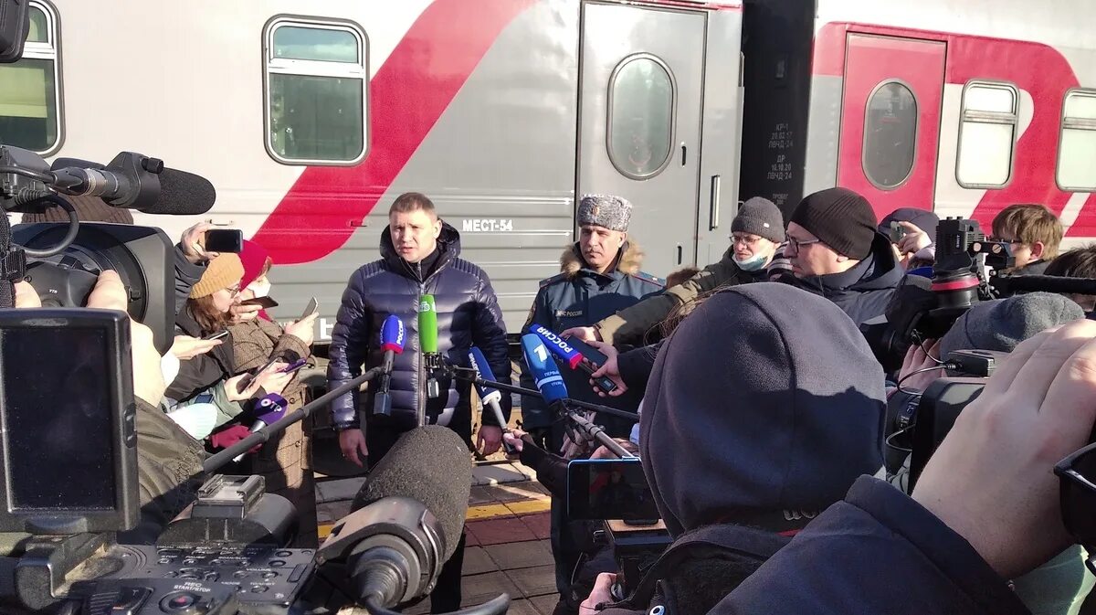 Те кто приехал в воронеж в феврале. Воронежская область беженцы. беженцы в воронеже. беженцы из донбасса. поезд с беженцами.