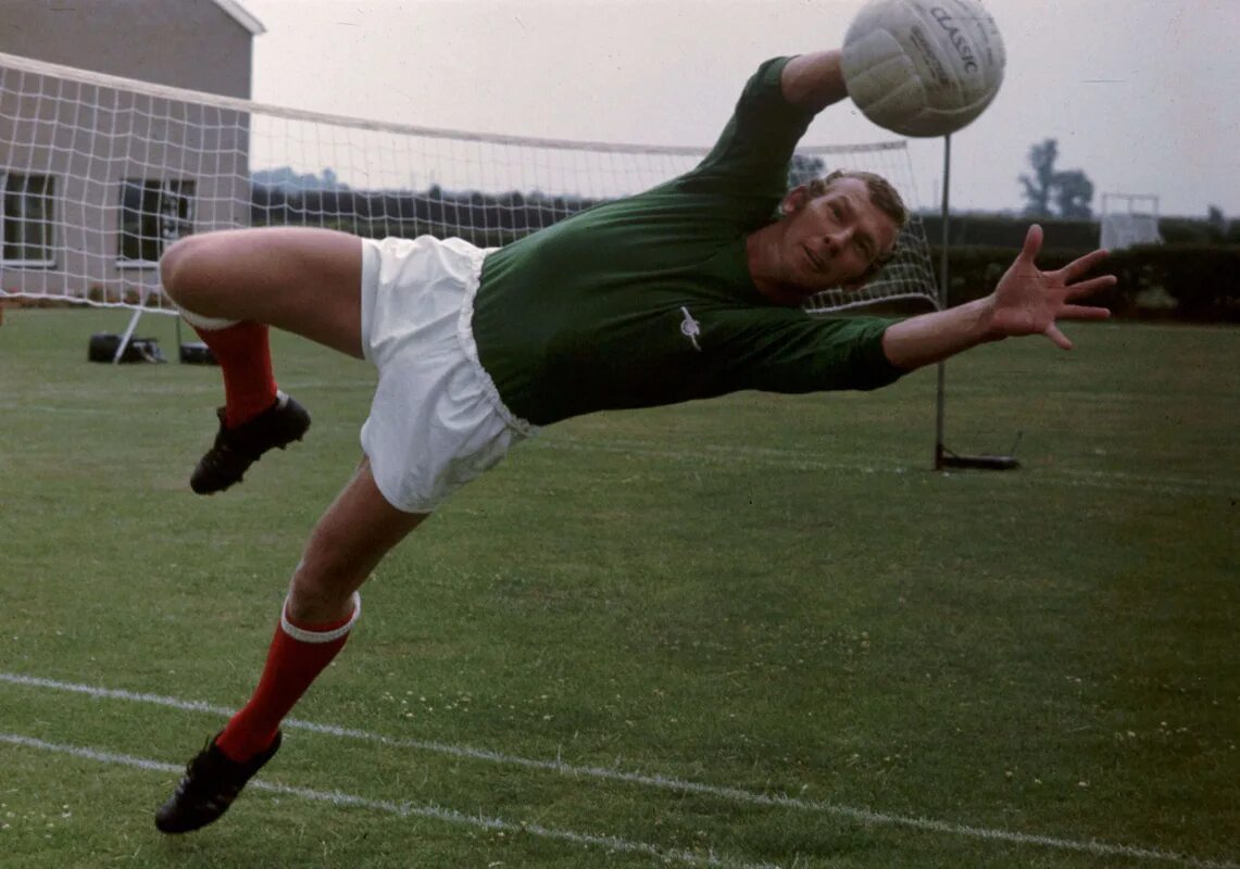 Боб вилсон. Роберт уилсон фото. Легендарный вратарь сборной швеции 1994. Боб уилсон футболист. Боб уилсон режиссер.