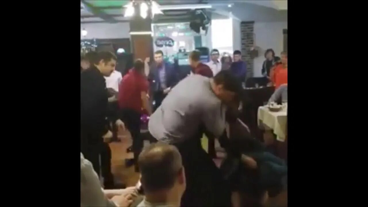 Кафе очаг балаково на чапаева. Натулевна кафе балаково. Кафе очаг балаково на чапаева меню. Драка в кафе очаг балаково. Драка в кафе очаг балаково.