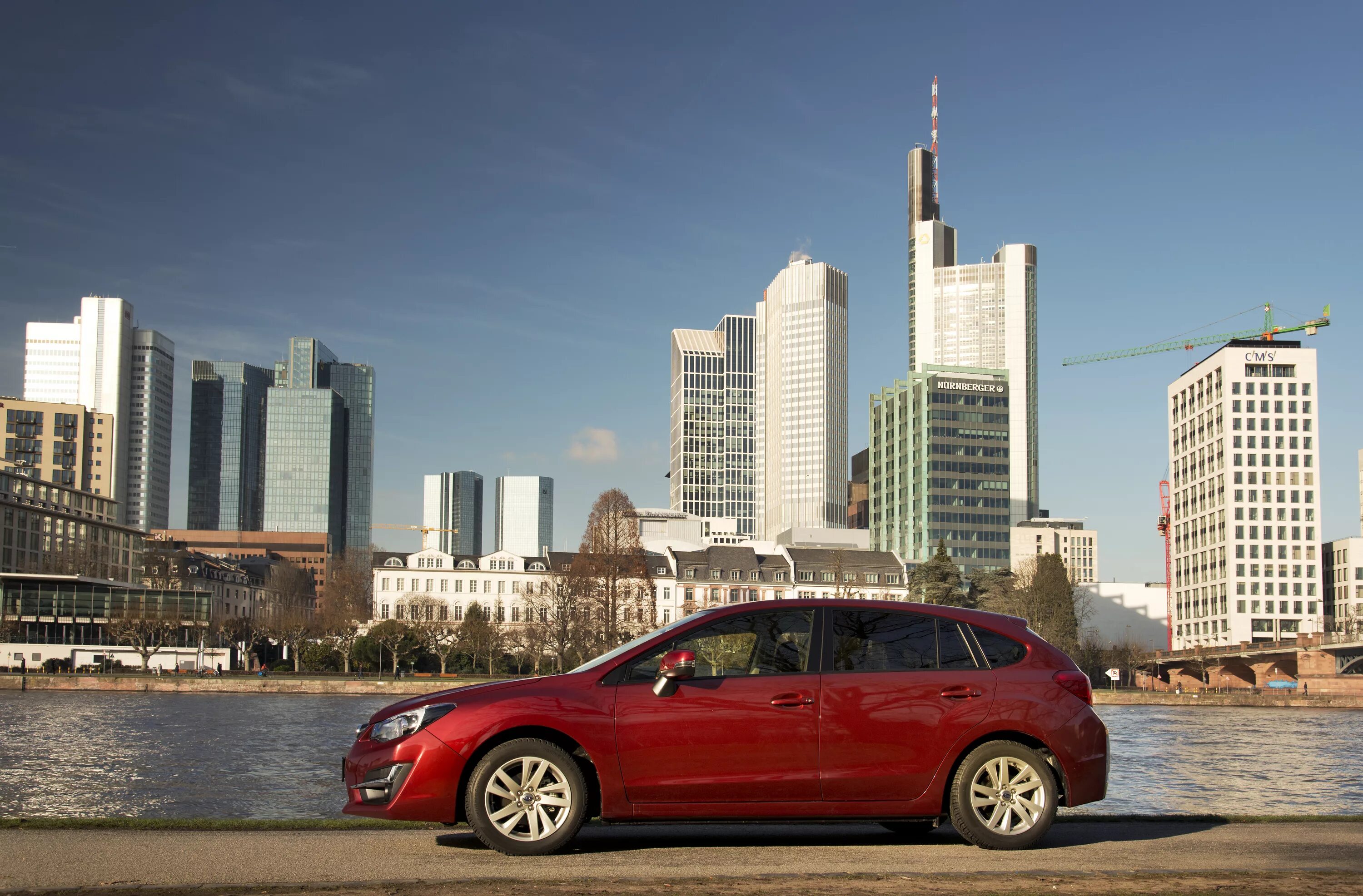 Городские автомобили сайты. Subaru Impreza 2020 хэтчбек. Subaru Impreza 2016 1.6. Машины городские обычные. Машины обычные.