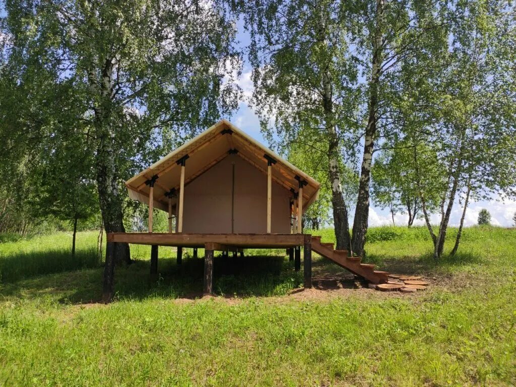 Московский кемпинг. ONEVILLAGE Glamping Park. Глюмпинг эко глушь Сергиев Посад. Глэмпинг Сергиев Посад. Глэмпинг парк Воскресенский район.