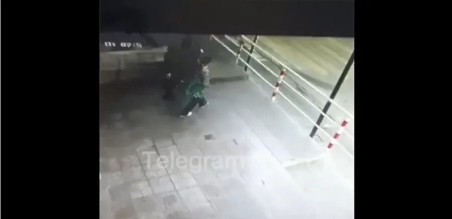 Избиение совершеннолетнего. Избили мальчика в 7 школе. избиение мальчика в воронеже. избиение ребенка воронеж. воронеж избили мужчину.